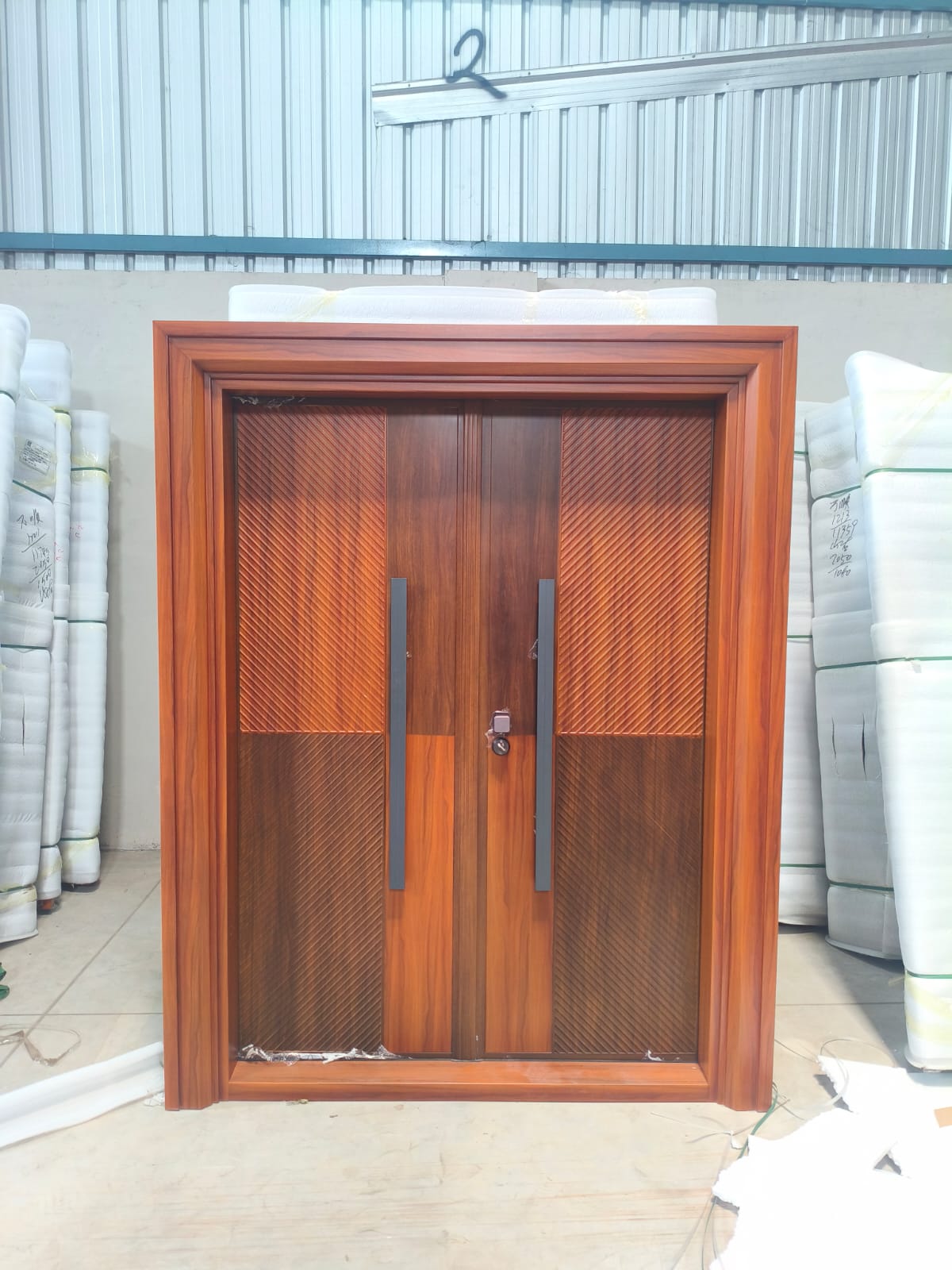 PTR 125 LUXURY WOODEN DOOR